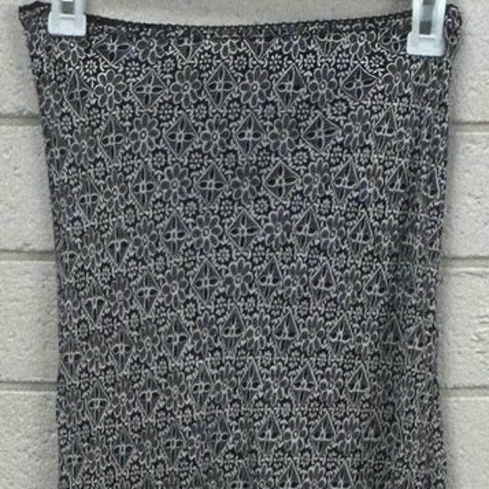 Angie Black Floral Print Midi Skirt size M - Picture 8 of 8